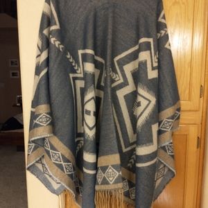 Marcus Aller Blue/tan poncho one size